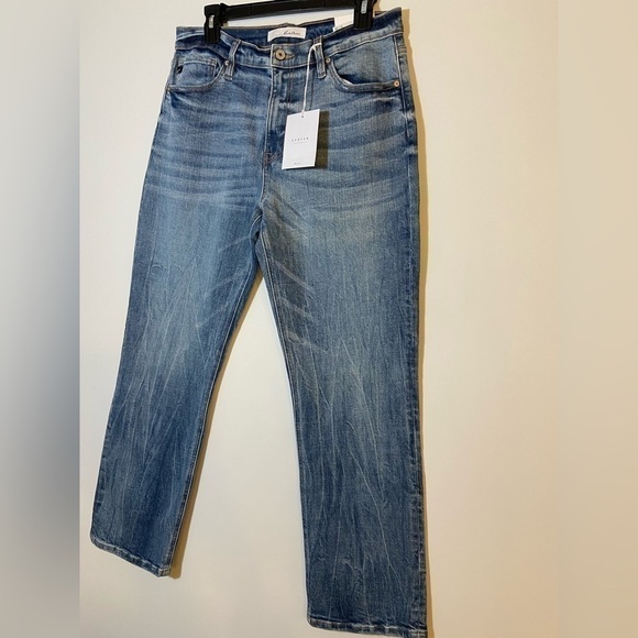 NWT Kancan Jeans Straight Fit High Waisted Medium Wash Distressed Jeans  Size 29 - Picture 3 of 8